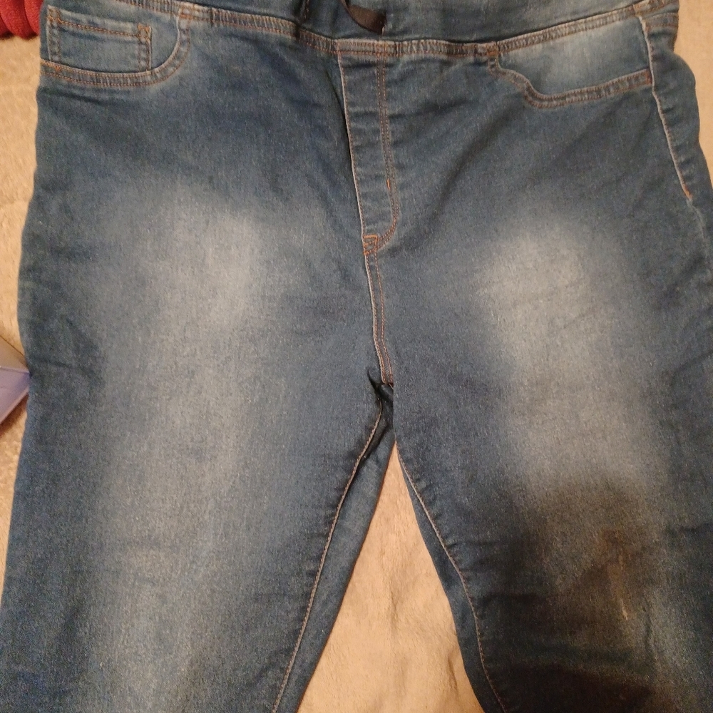 Heans jst broke in